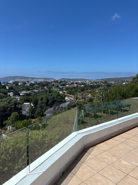  Bedroom Property for Sale in Lower Robberg Western Cape